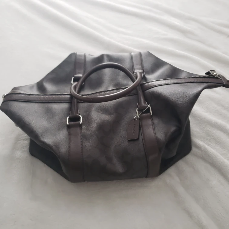 overnight/carry on bag(coach) image indicator(2)