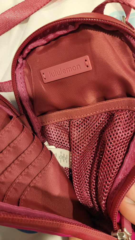 Lululemon pink sling bag image indicator(2)