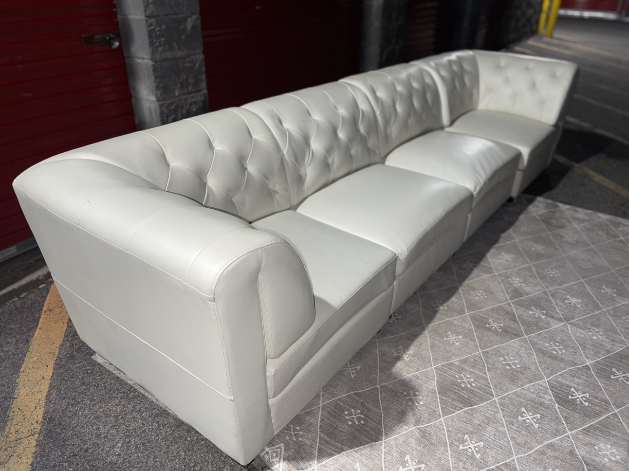 SPOTLESS WHITE TUFTED LEATHER COUCH image indicator(2)
