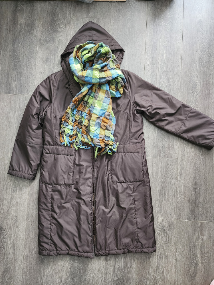 Dark Brown Color Coat Size L + New Scarf image indicator(7)