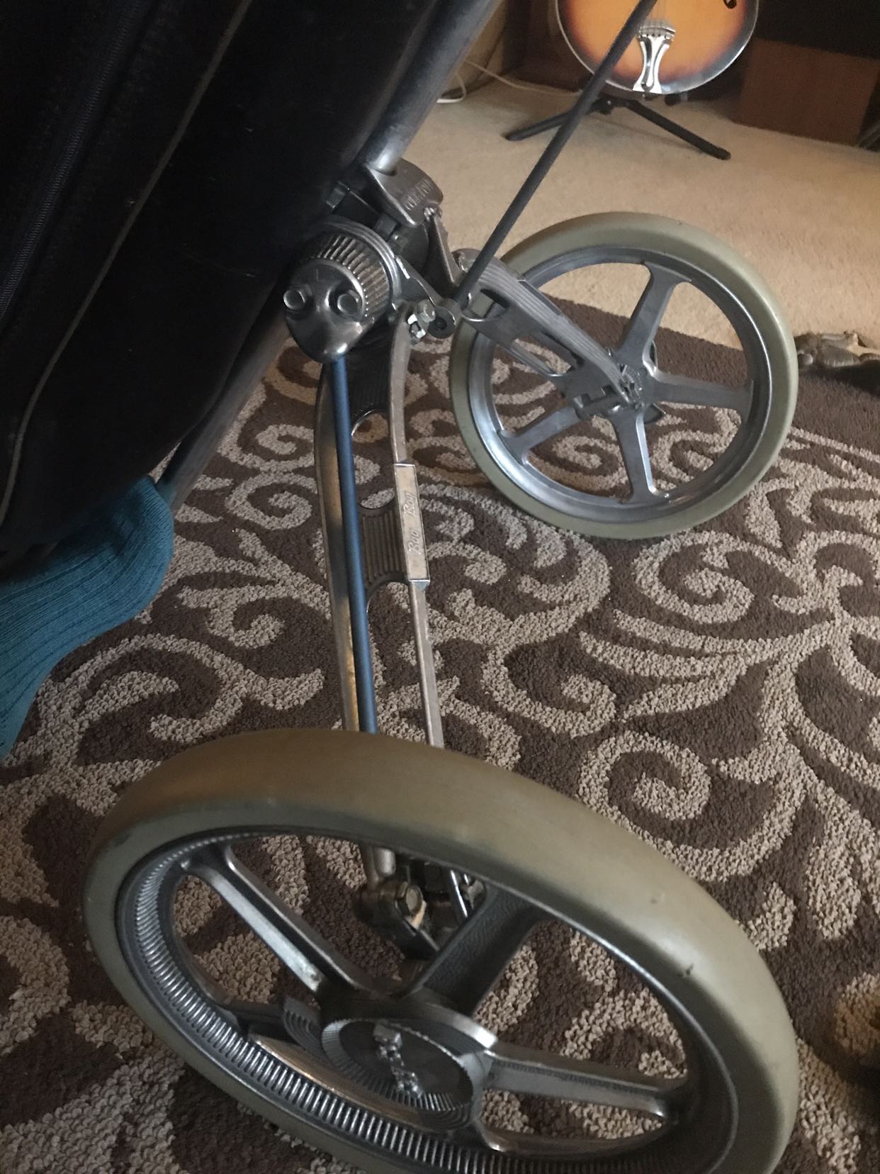 Dunlop caddy bag and cart with left handed clubs image indicator(5)