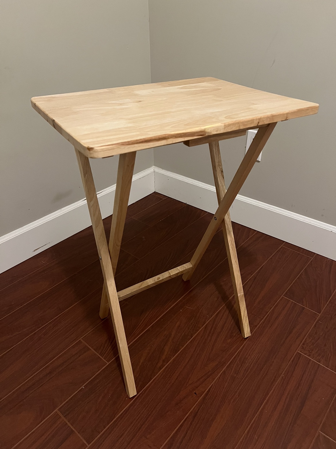 Foldable table