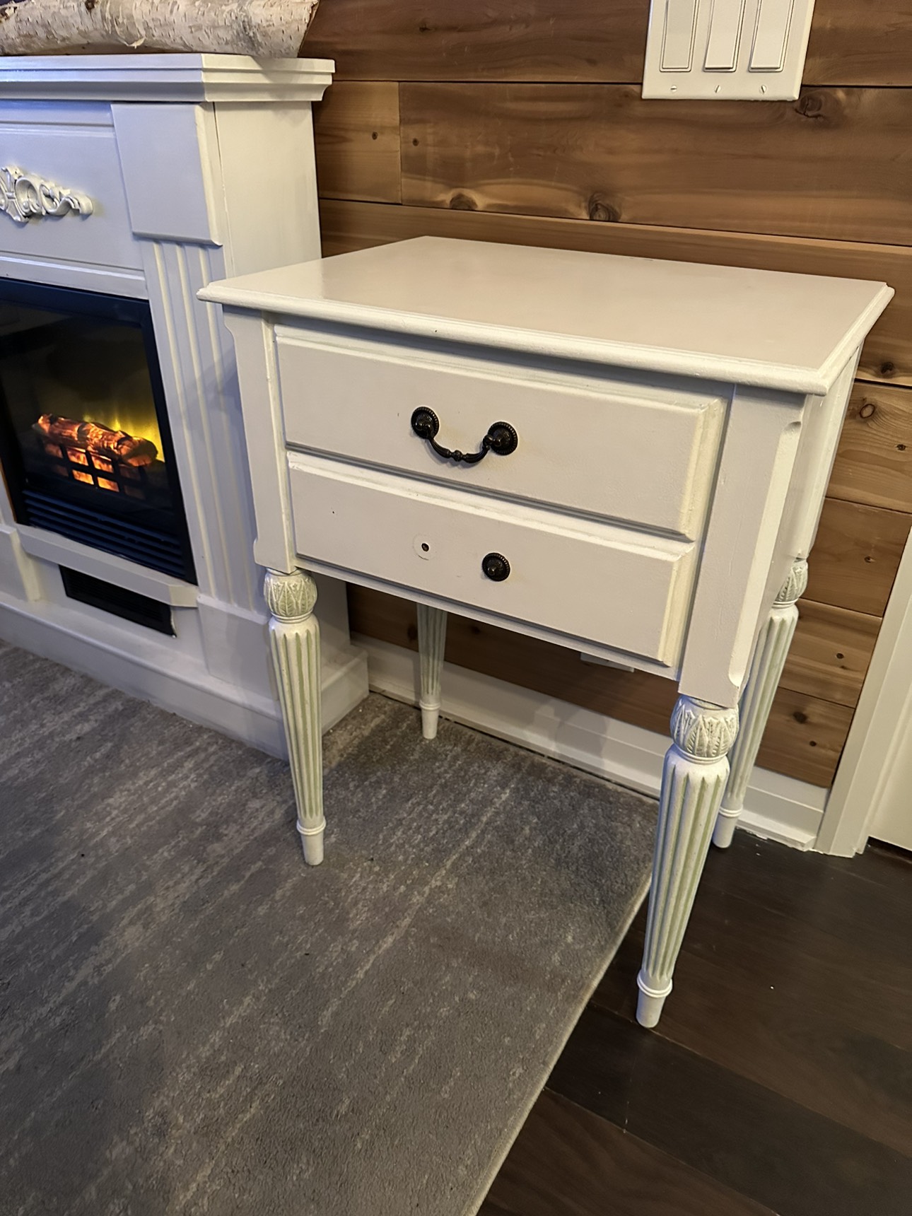 BOMBAY solid wood end table thumbnail