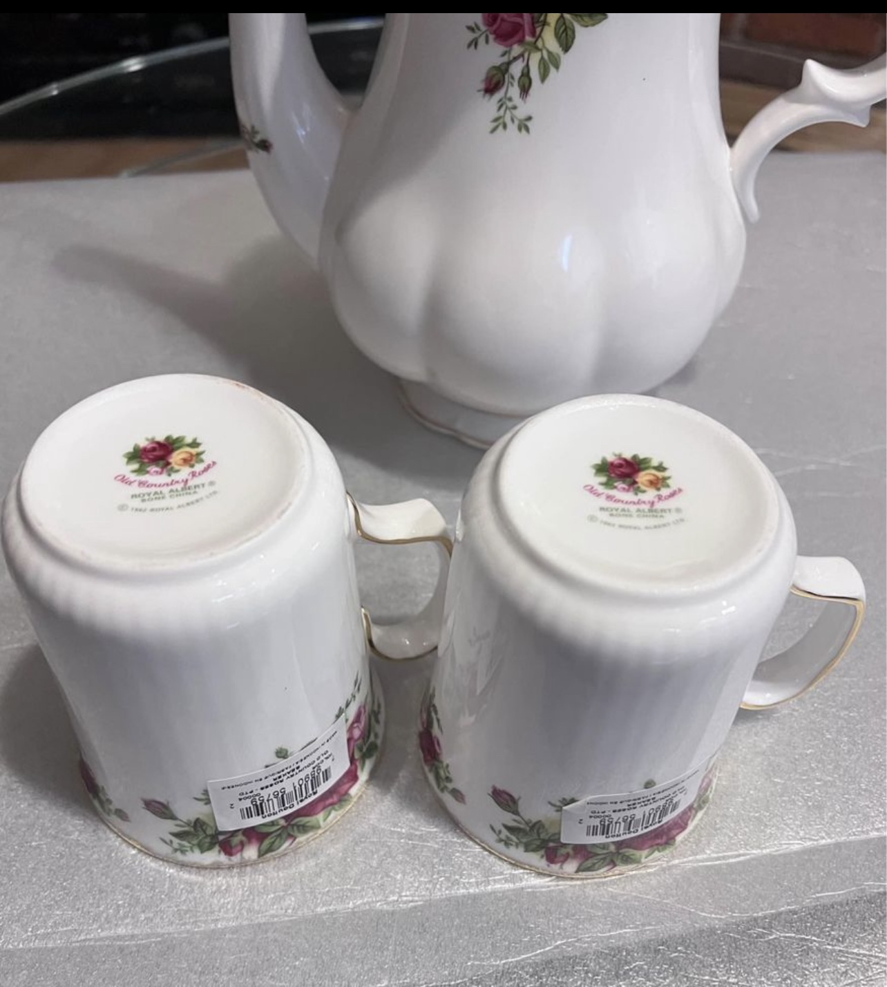 Royal Albert Old Country Rose coffee pot & coffee mugs - photo 3