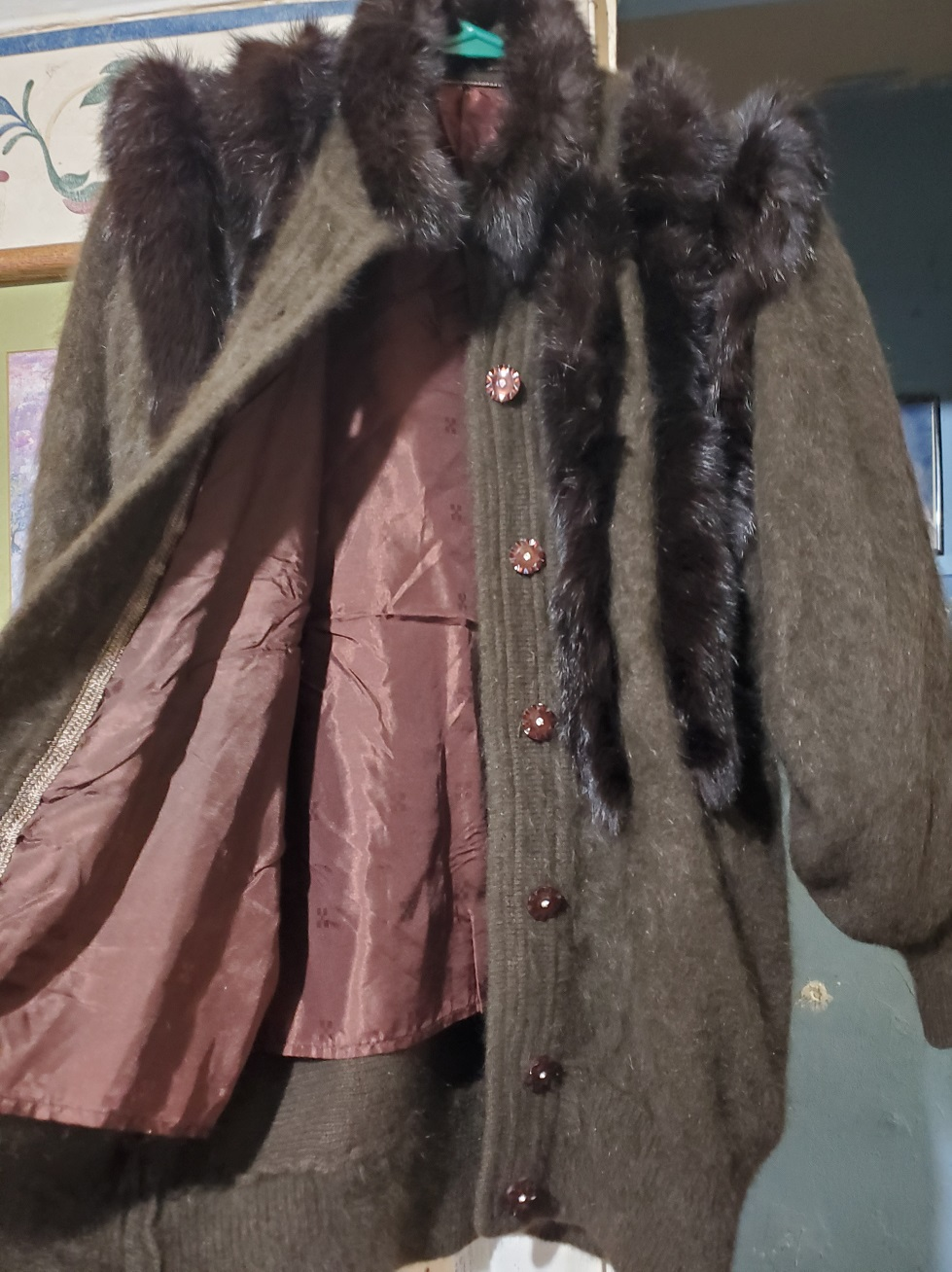 Angora fur coat image indicator(2)