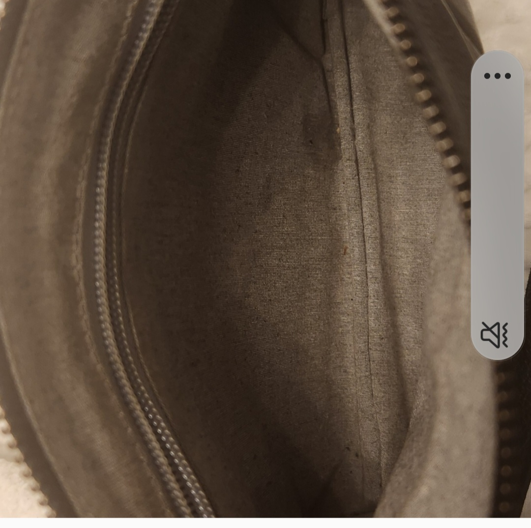 Roots All Leather Purse - photo 4