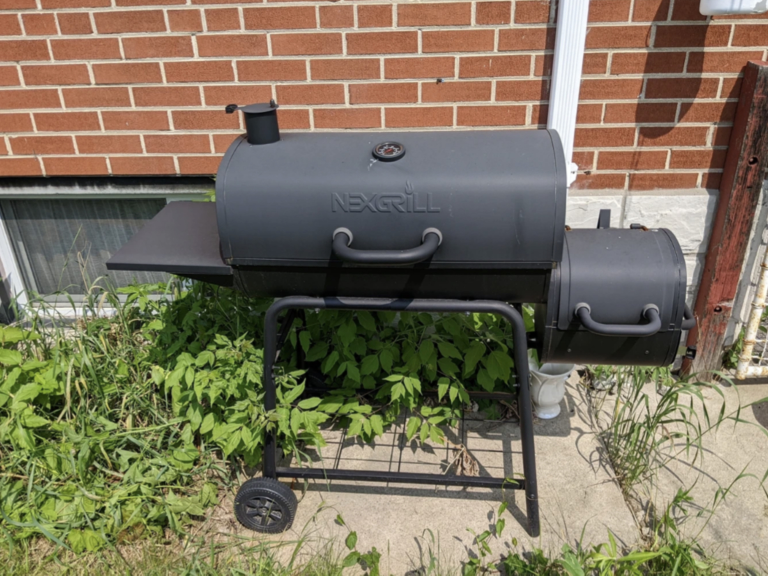 Nexgrill 29-inch Barrel Charcoal Smoker & BBQ in Black image indicator(2)