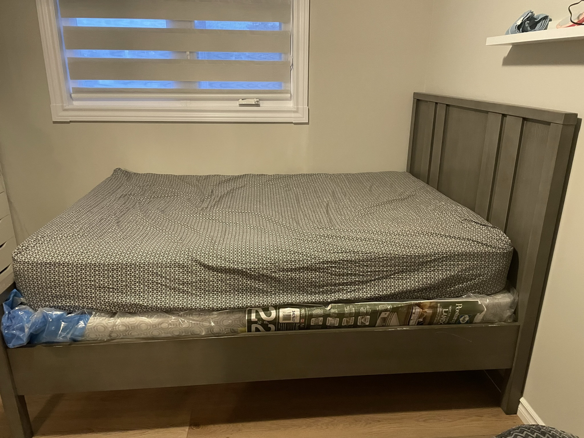 Grey wood bed and one night stand for sale - photo 5