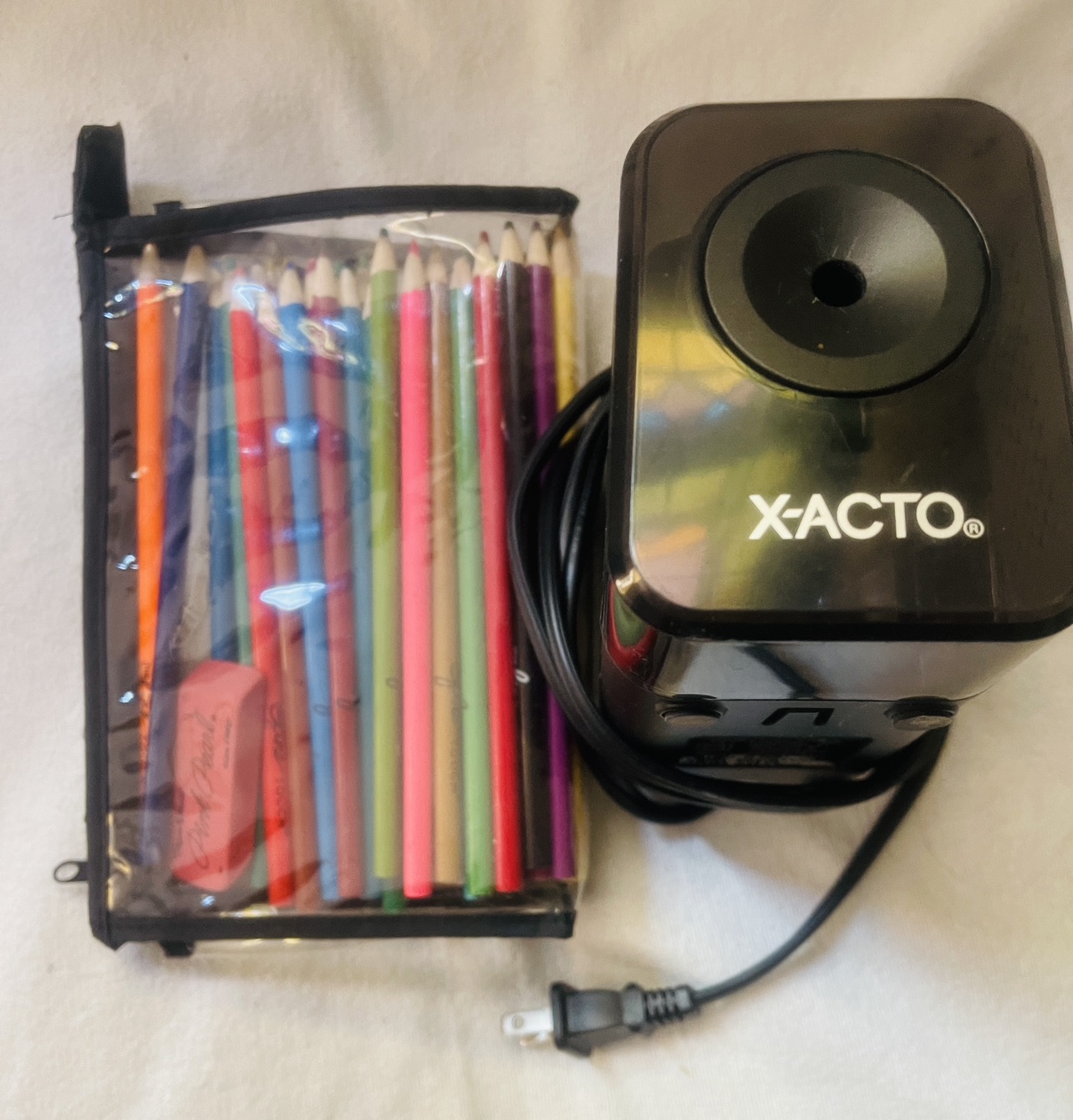 🥕 X-acto electric pencil sharpener & bag of colored pencils