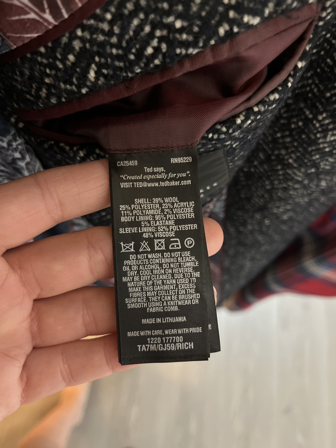 TED BAKER - Wool Coat excellent condition image indicator(6)