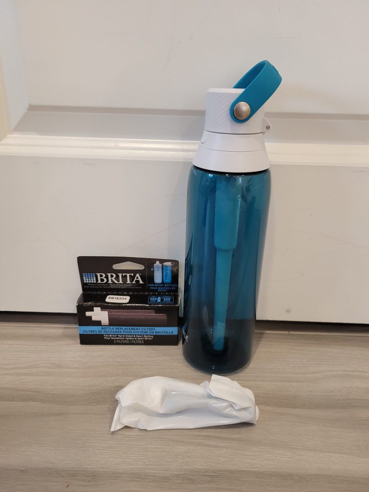 🥕 Brita Filter Water Bottles with 1 Brand New Filters image indicator(3)