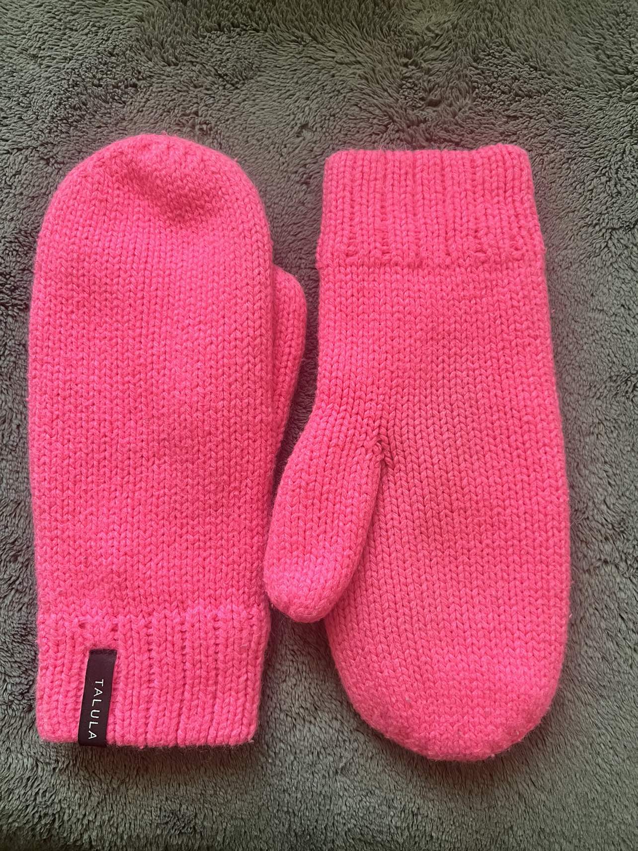 Aritzia I Talula Pink Mittens 0/S image indicator(2)