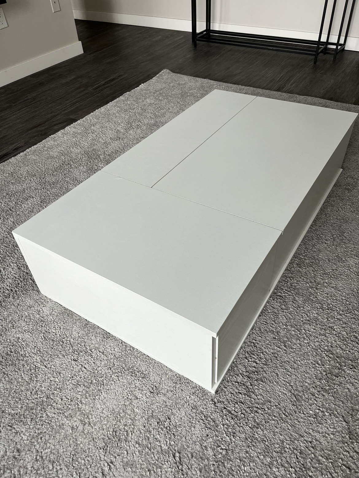 White lift top coffee table - photo 2