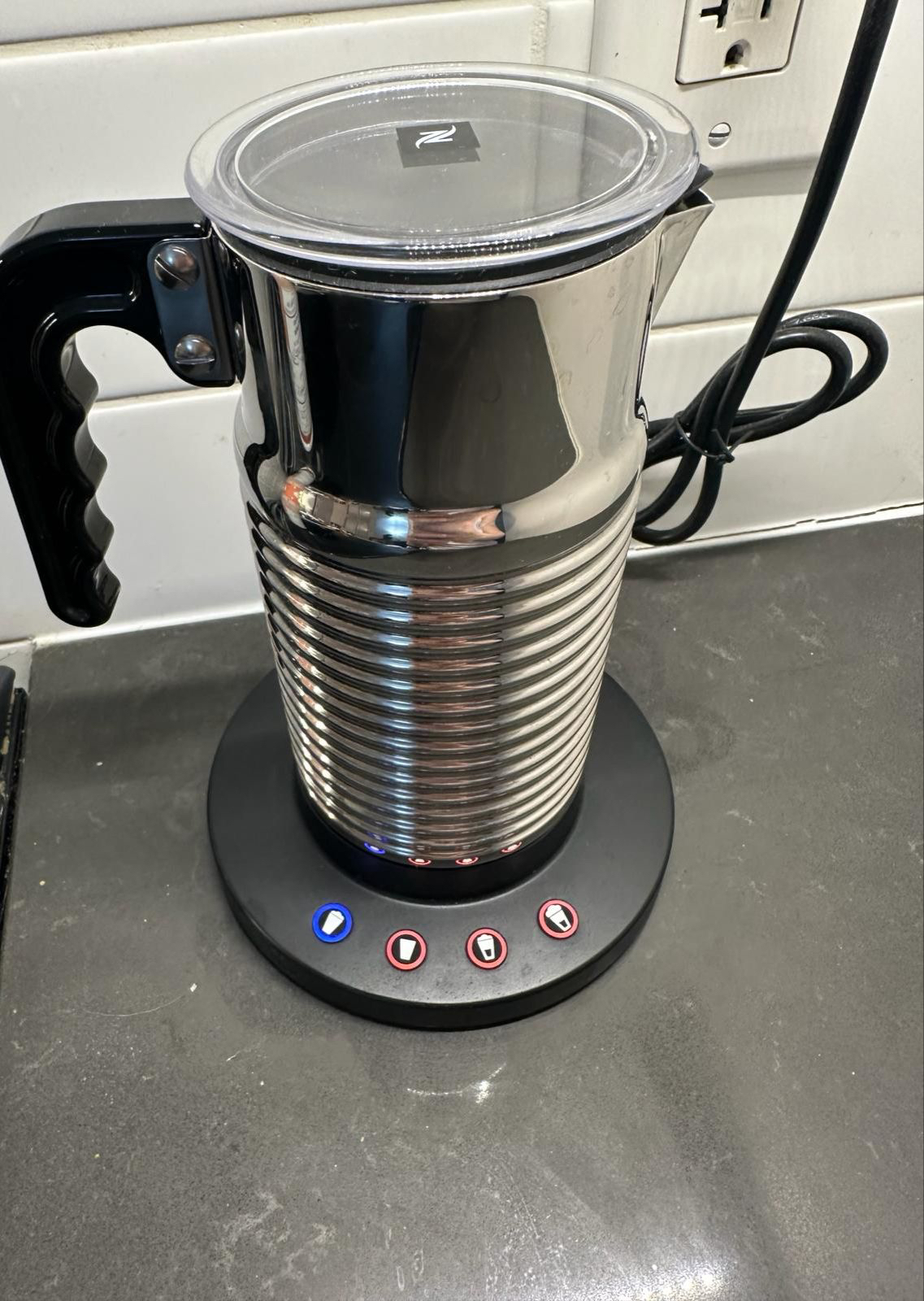 Nespresso Aeroccino4 Milk Frother - Like New - photo 2
