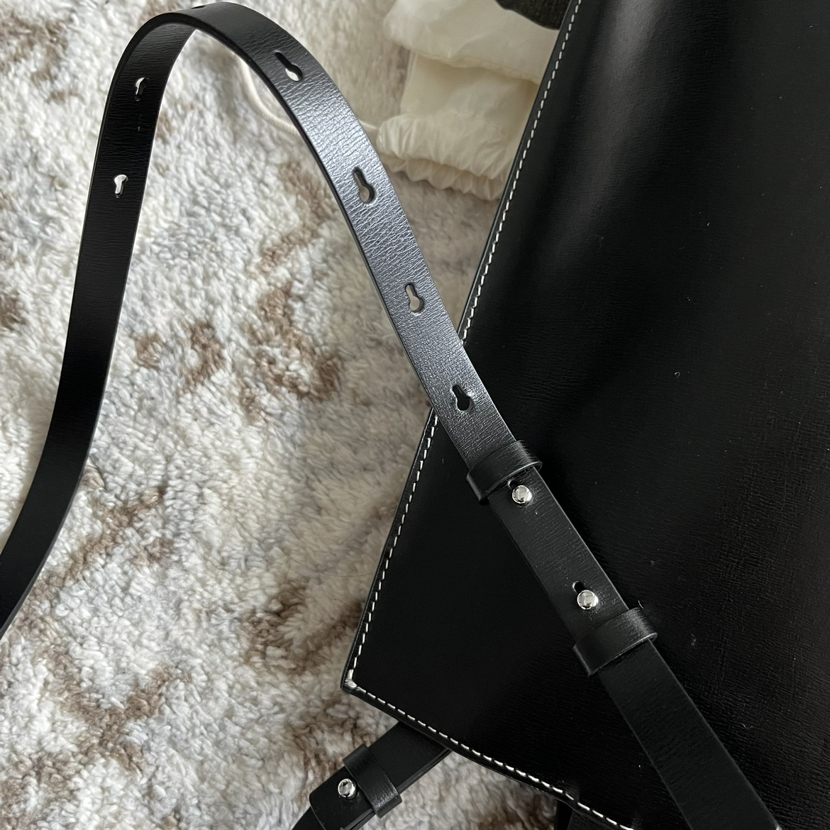 Ganni Leather Medium Banner Tote Bag - photo 5