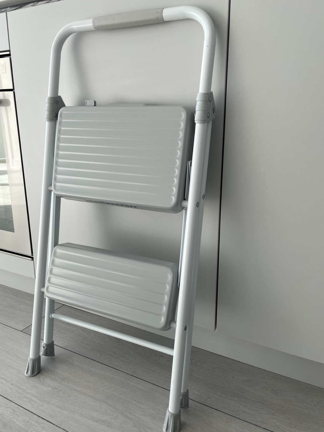 Mastercraft 2-Step Metal Folding Step stool - photo 3