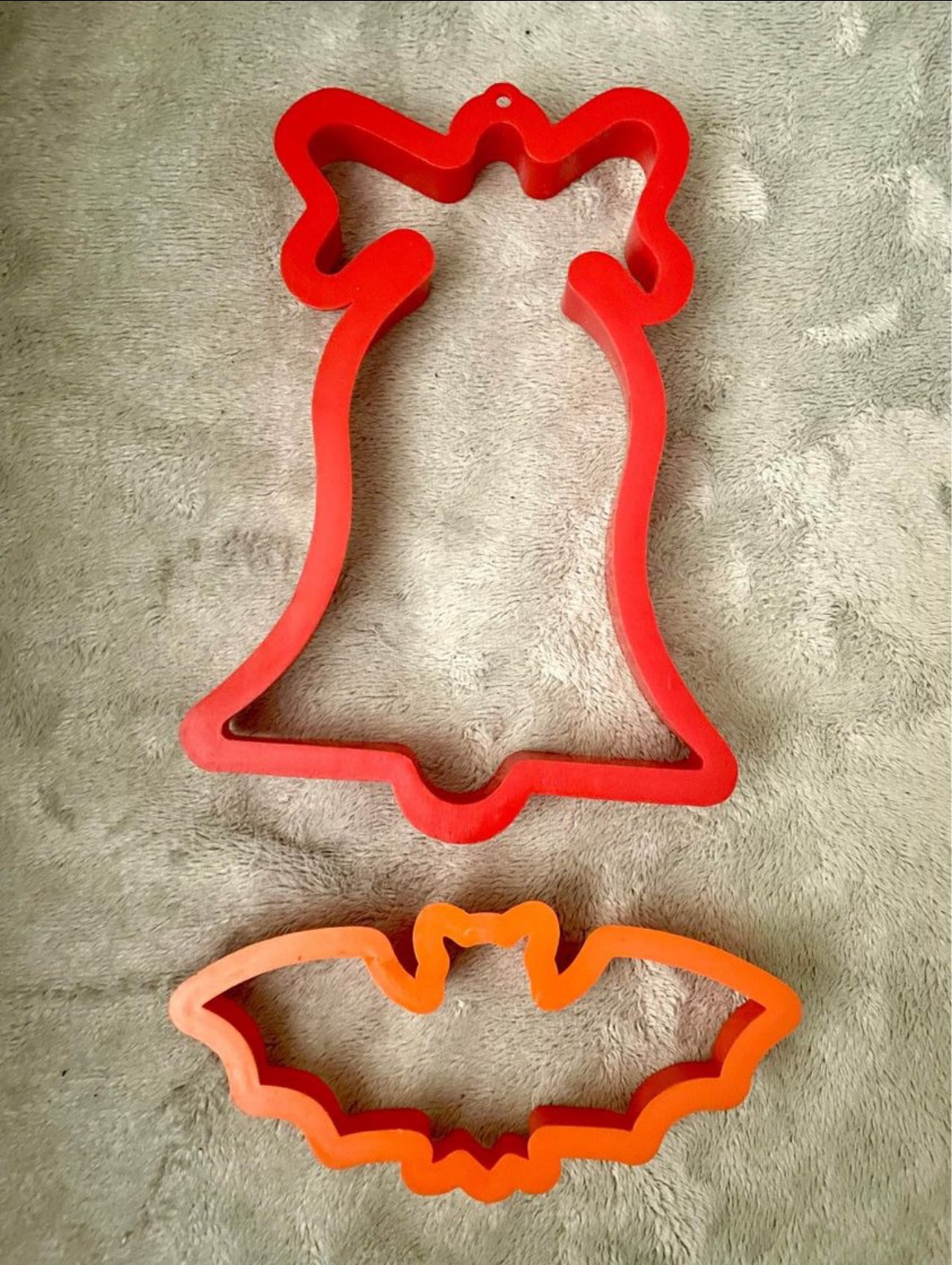 WILTON COOKIE CUTTERS (60 pieces) image indicator(8)