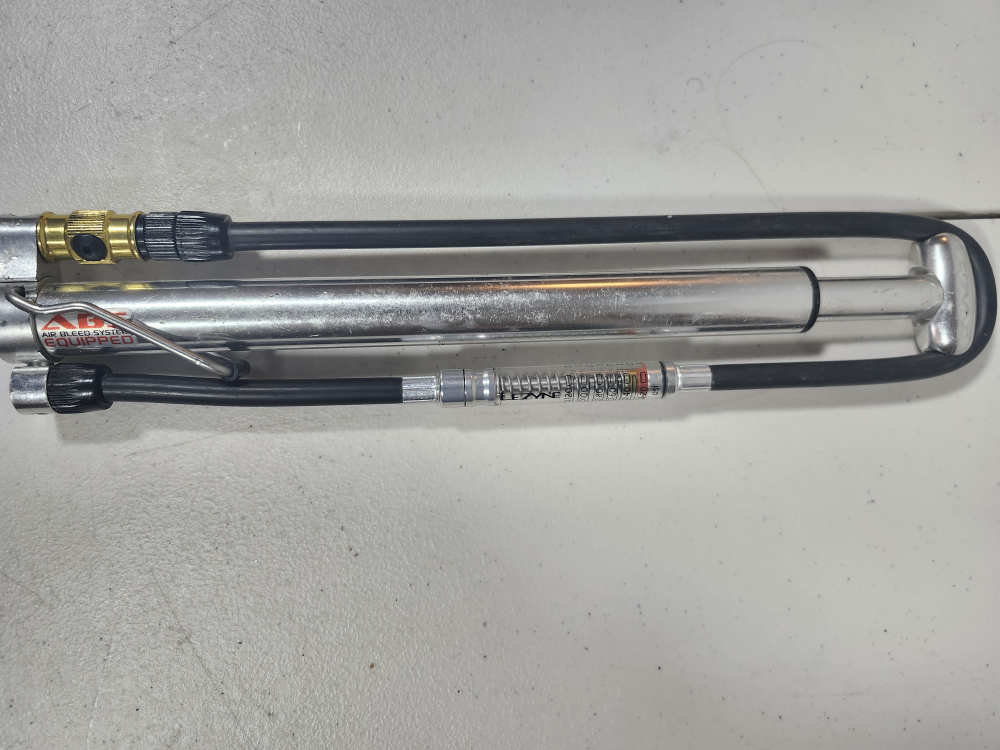 Lezyne Micro Bike Pump - photo 4