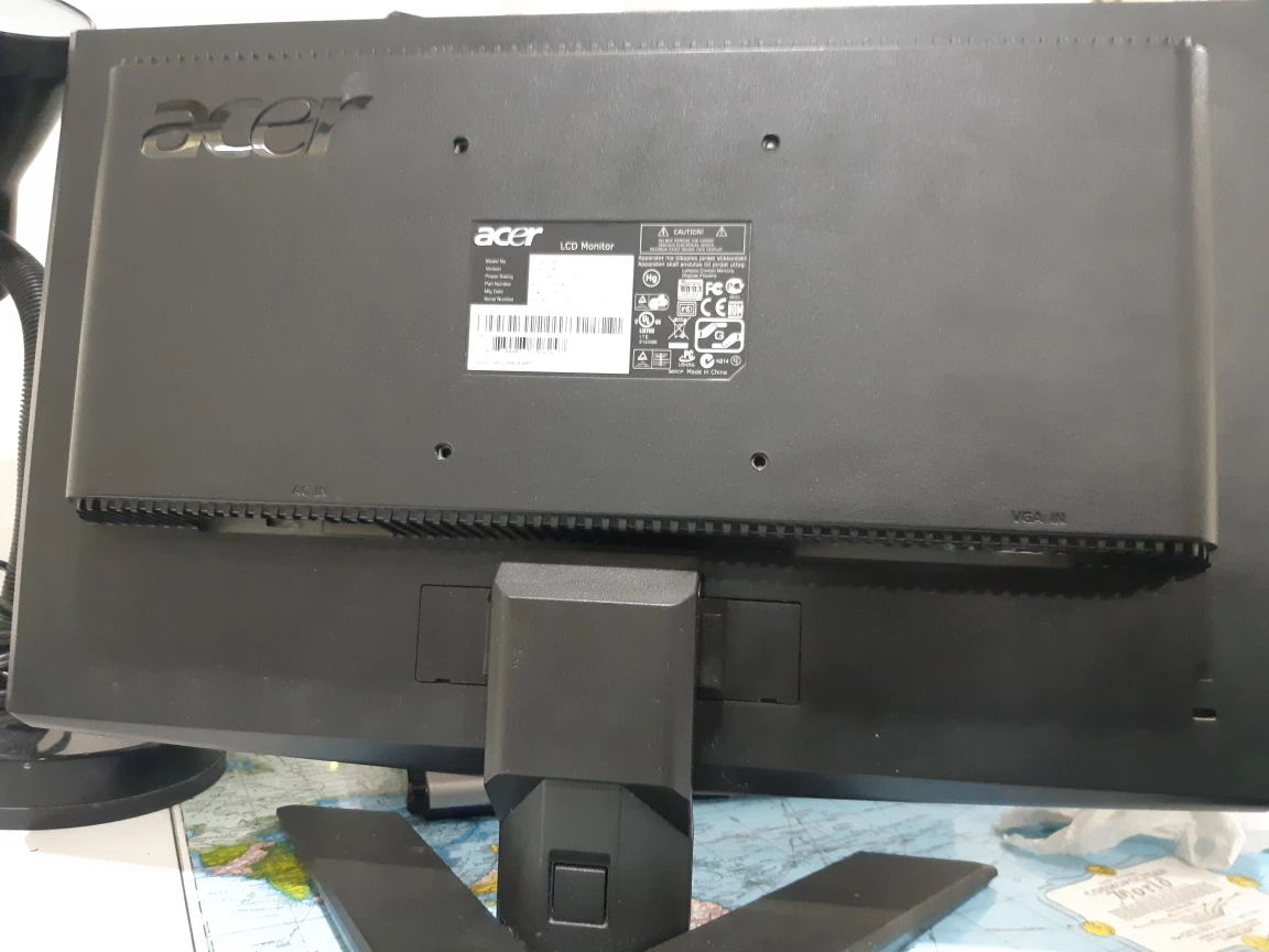 ACER Moniter Model X183H B - photo 3