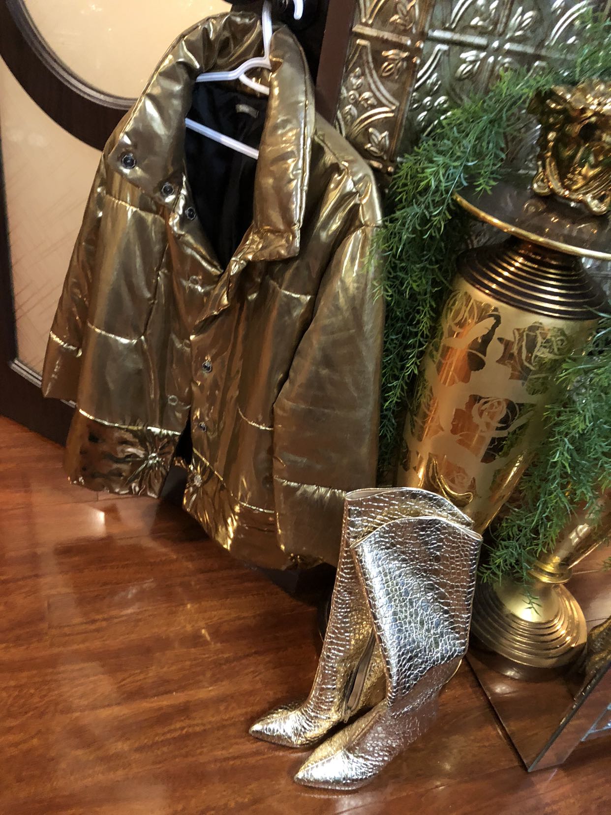 Unisex gold jacket size L - photo 2