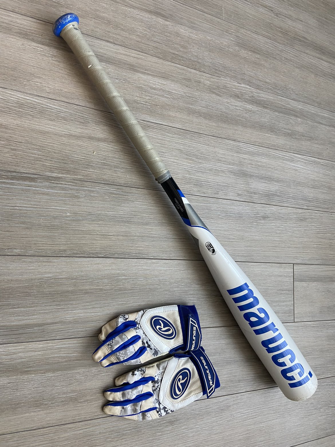 Kids Baseball bat, gloves, socks