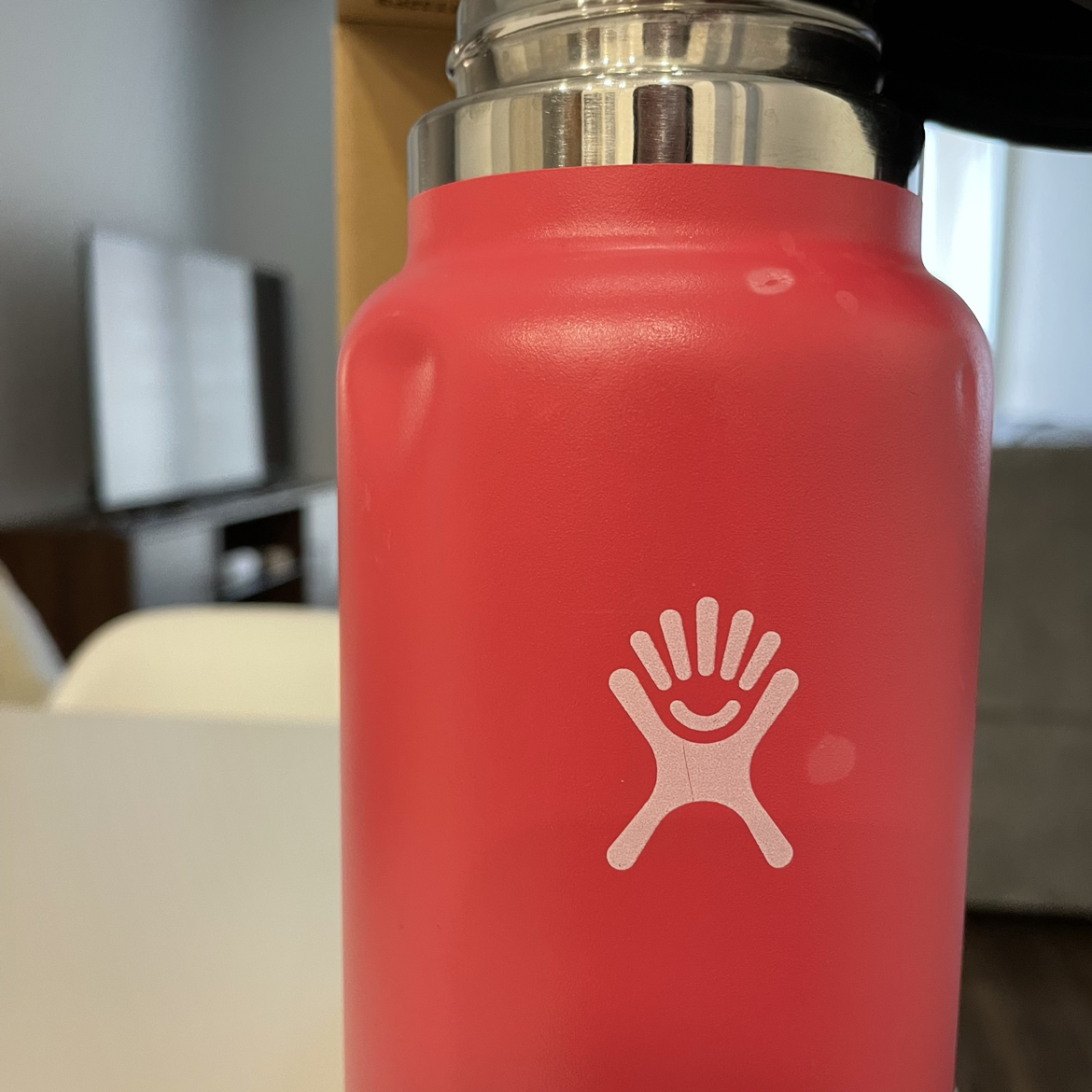 40oz Hydroflask in Shade Watermelon image indicator(2)