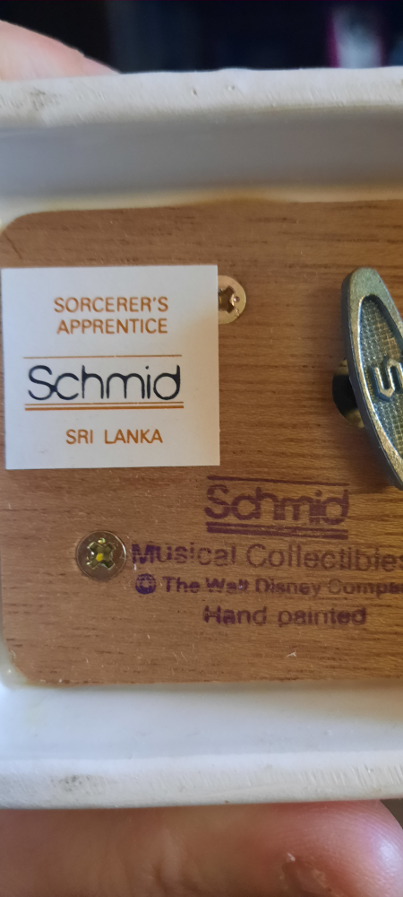 souceror  apprentice  mickey mouse collectable image indicator(3)