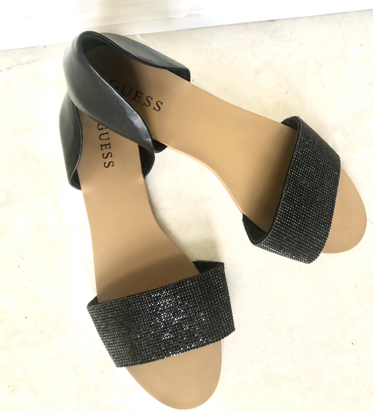 Guess Flats image indicator(4)