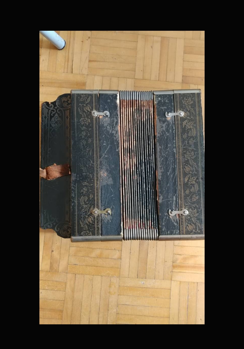 Vintage accordion - photo 2