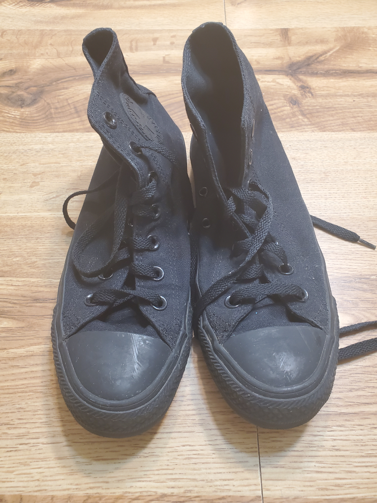 black converse size 8