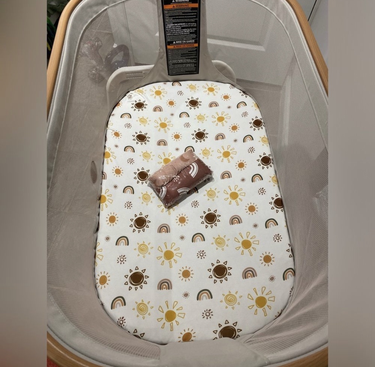 NEW Maxi-Cosi Iora Bedside Bassinet Horizon Sand - photo 2