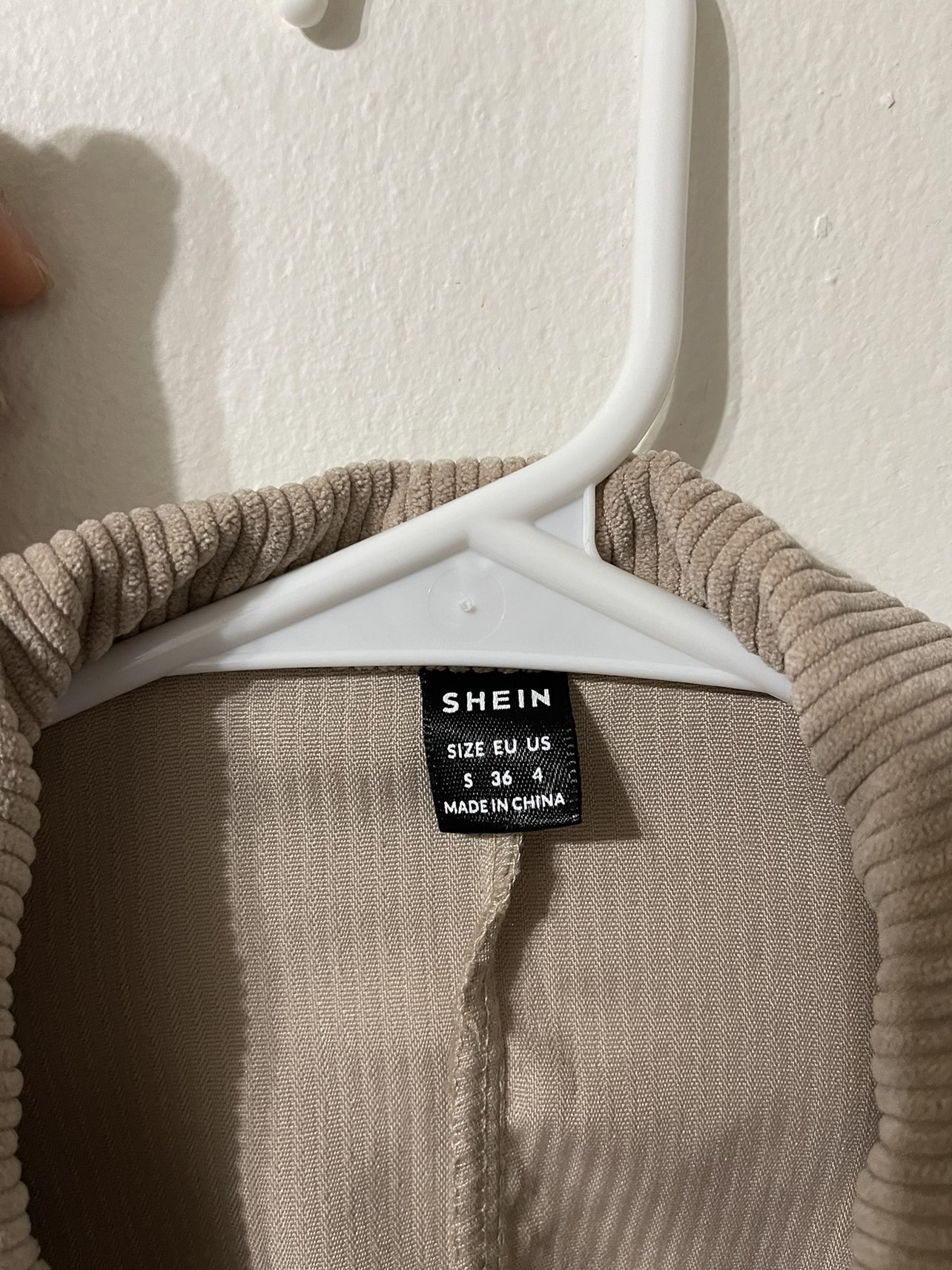 SHEIN LUNE Flap Pocket Bishop Sleeve Corduroy Jacket image indicator(3)