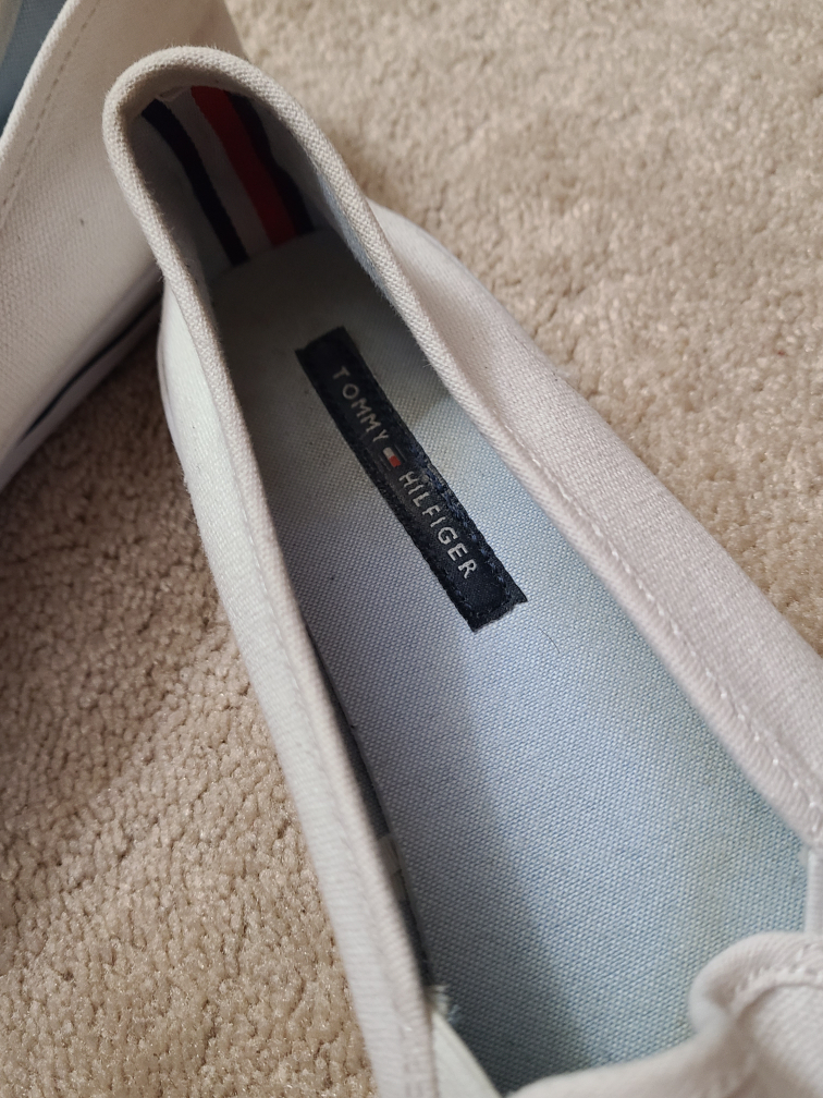 Women's Tommy Hilfiger loafers Size 8 image indicator(3)