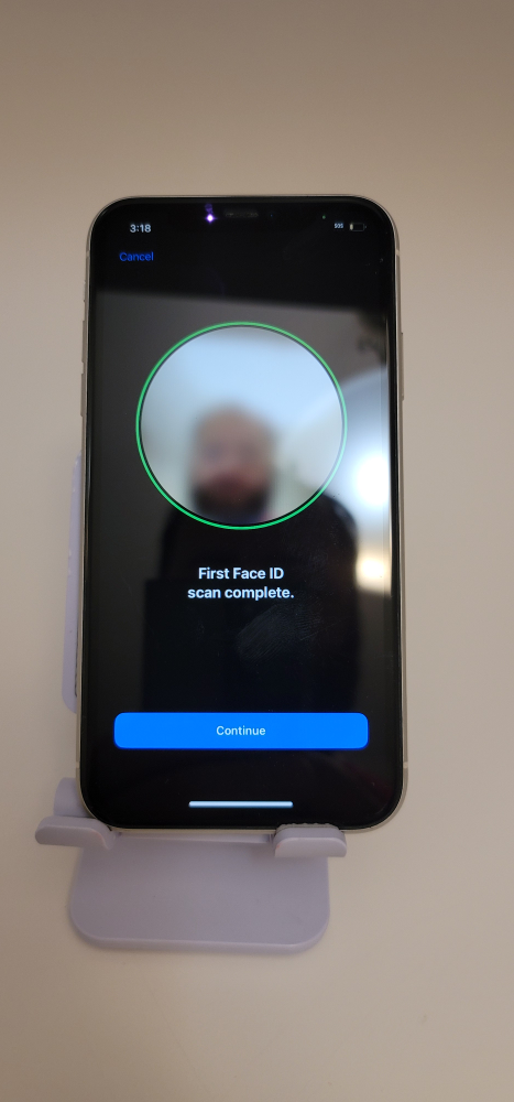 iPhone 11 WHITE 64 GB UNLOCKED EXCELLENT CONDITION - photo 2