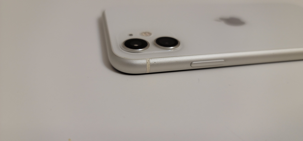 iPhone 11 WHITE 64 GB UNLOCKED EXCELLENT CONDITION - photo 4
