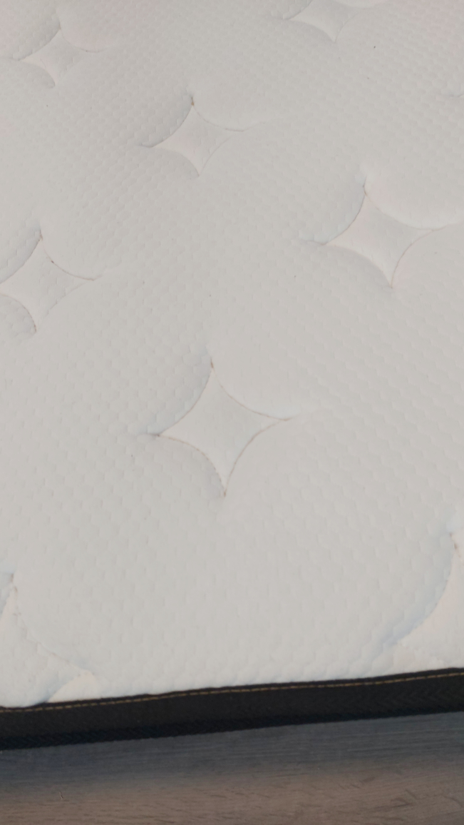 !!BEST DEAL!! Spotless like new Memory foam hybrid mattress image indicator(4)