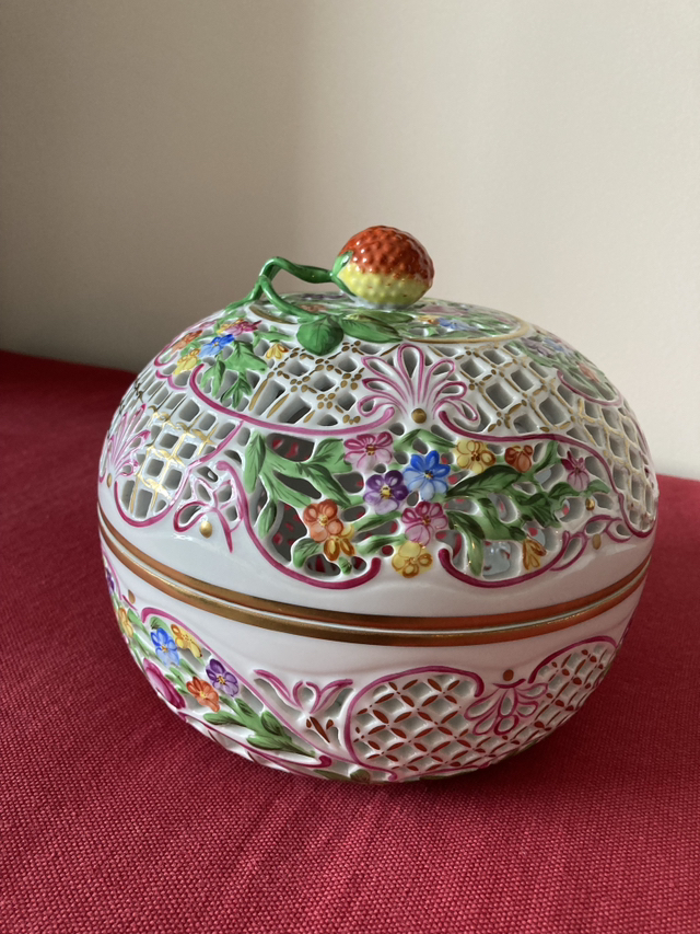 Herend vintage porcelain bowl thumbnail