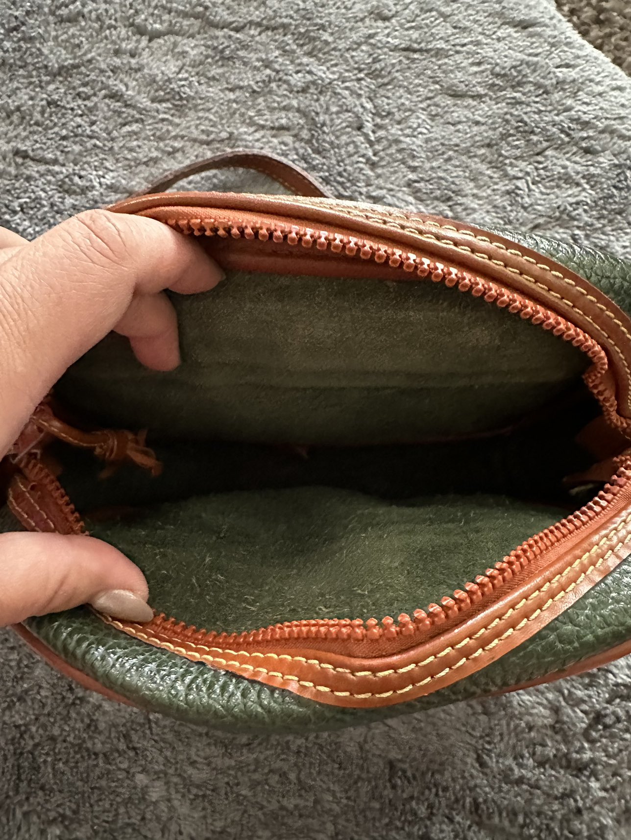 Dooney & Bourke Vintage Crossbody Bag - photo 2