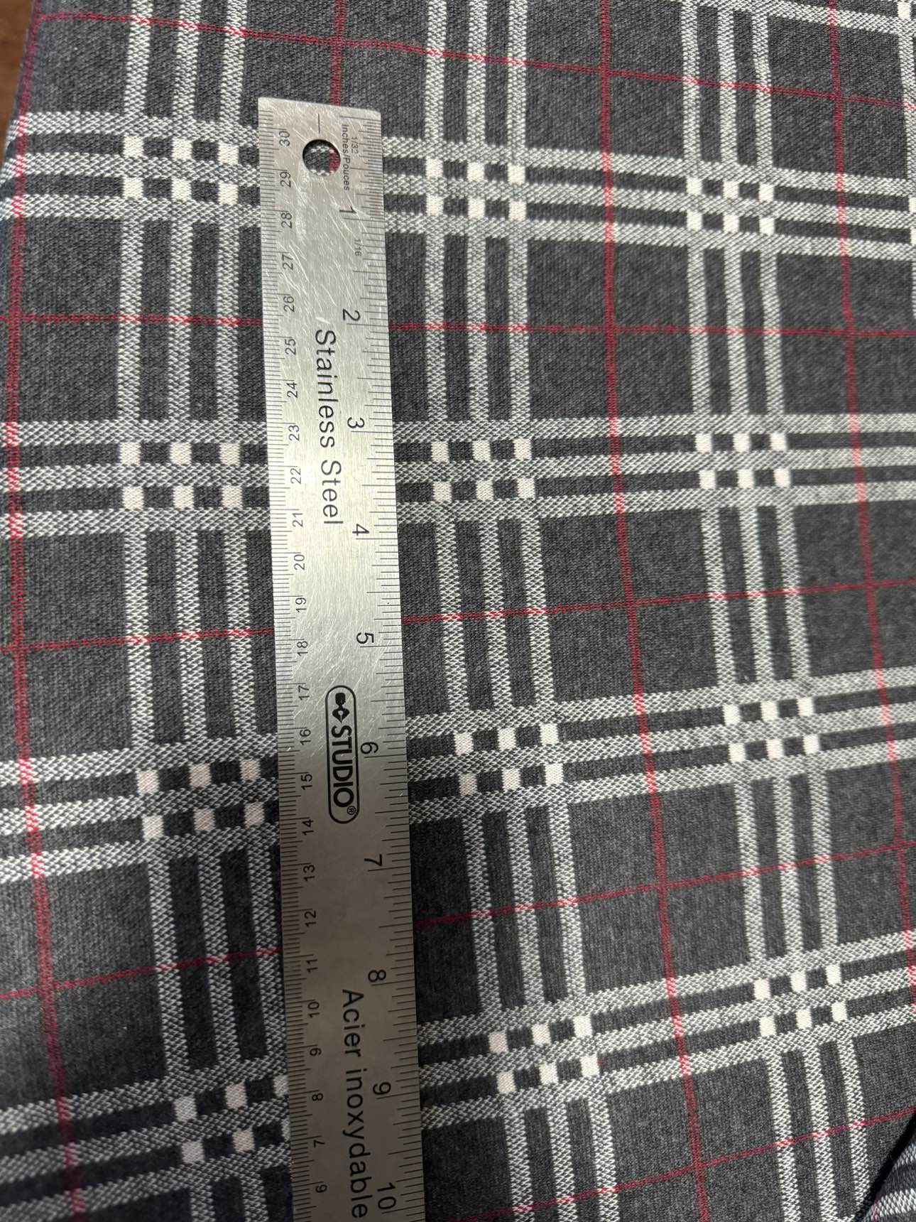 Luxury plaid knit fabric image indicator(3)
