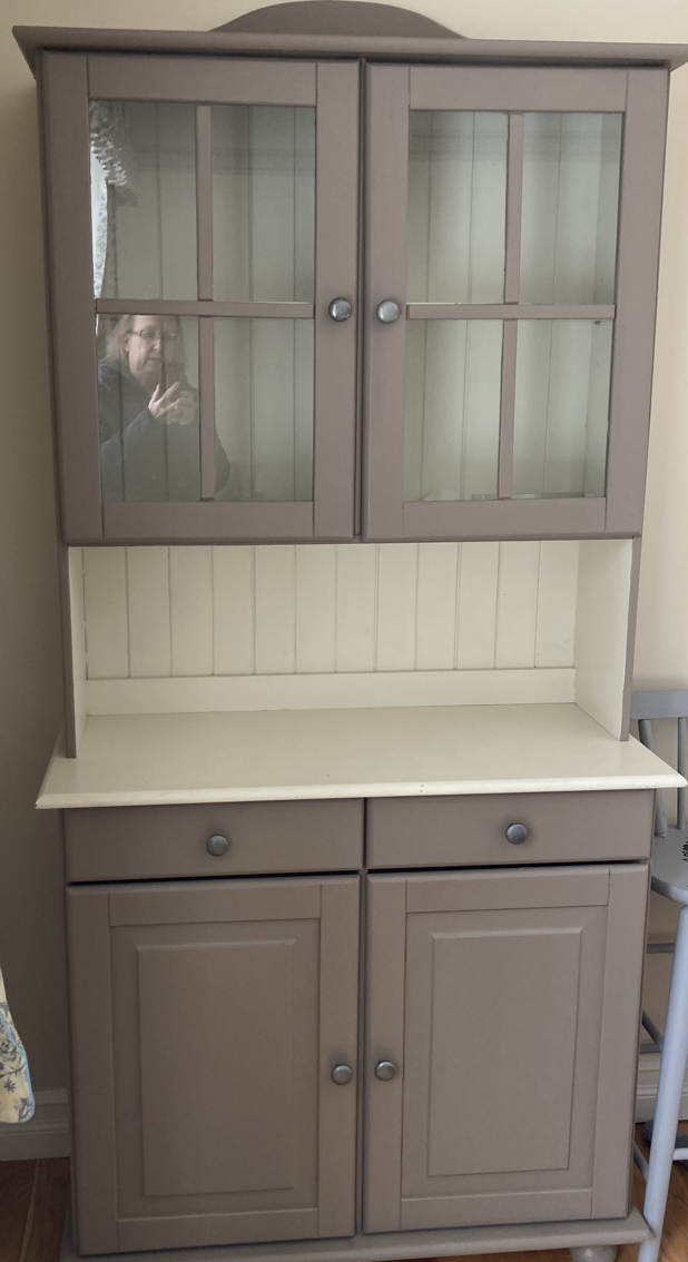 Buffet and Hutch