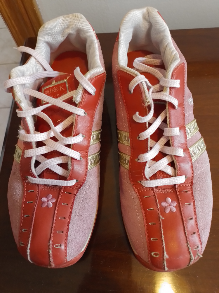 woman's (girl)  leather sneakers - photo 2
