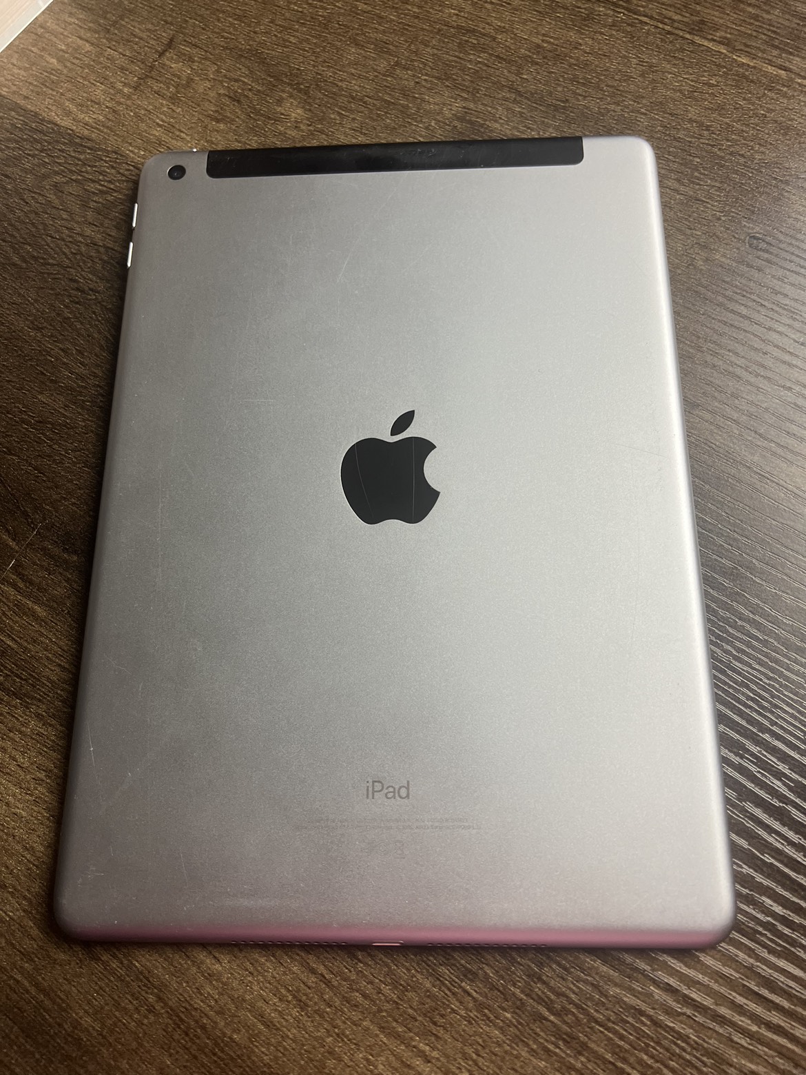 iPad Gen 5 wifi and cellular - photo 2