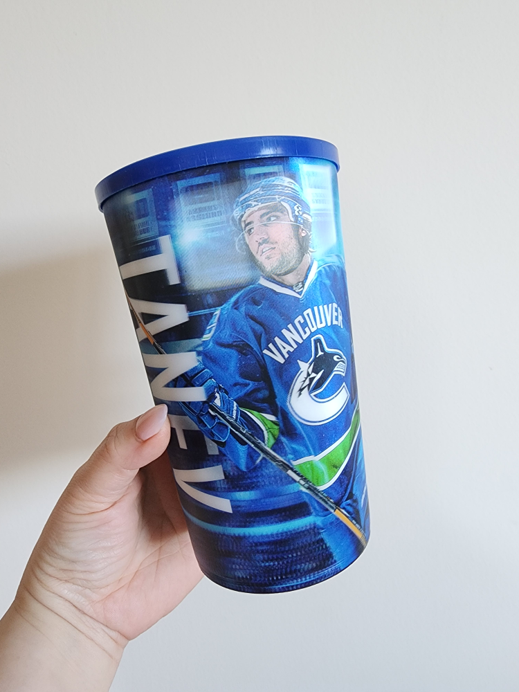 🥕 Canucks Tanev cup #freecycle thumbnail