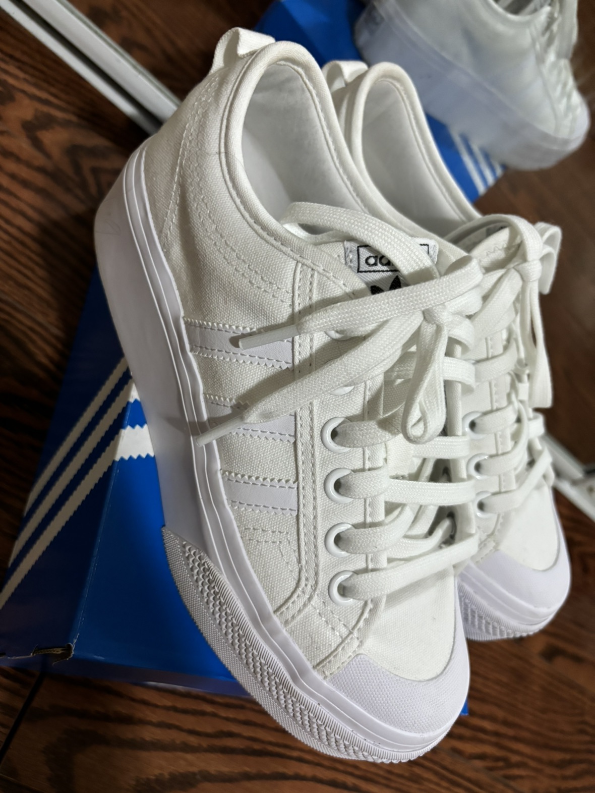 Adidas Women’s Sneakers 👟 with box Size US 7 (new) image indicator(9)