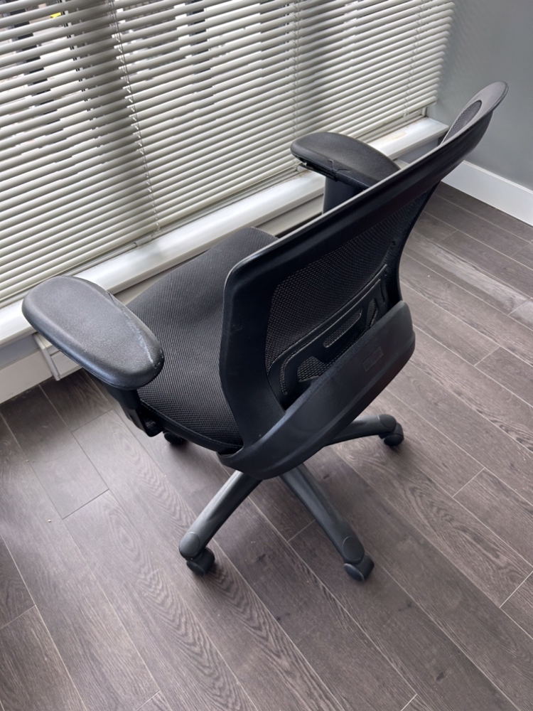 Office Chair - photo 2