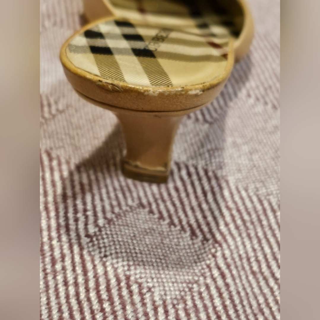 AUTHENTIC BURBERRY Kitten Heels/Mules - photo 5