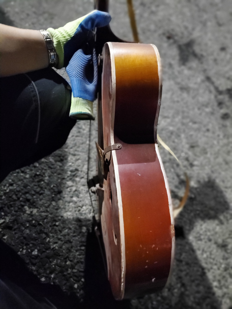 Vintage Archtop Regal Guitar image indicator(5)