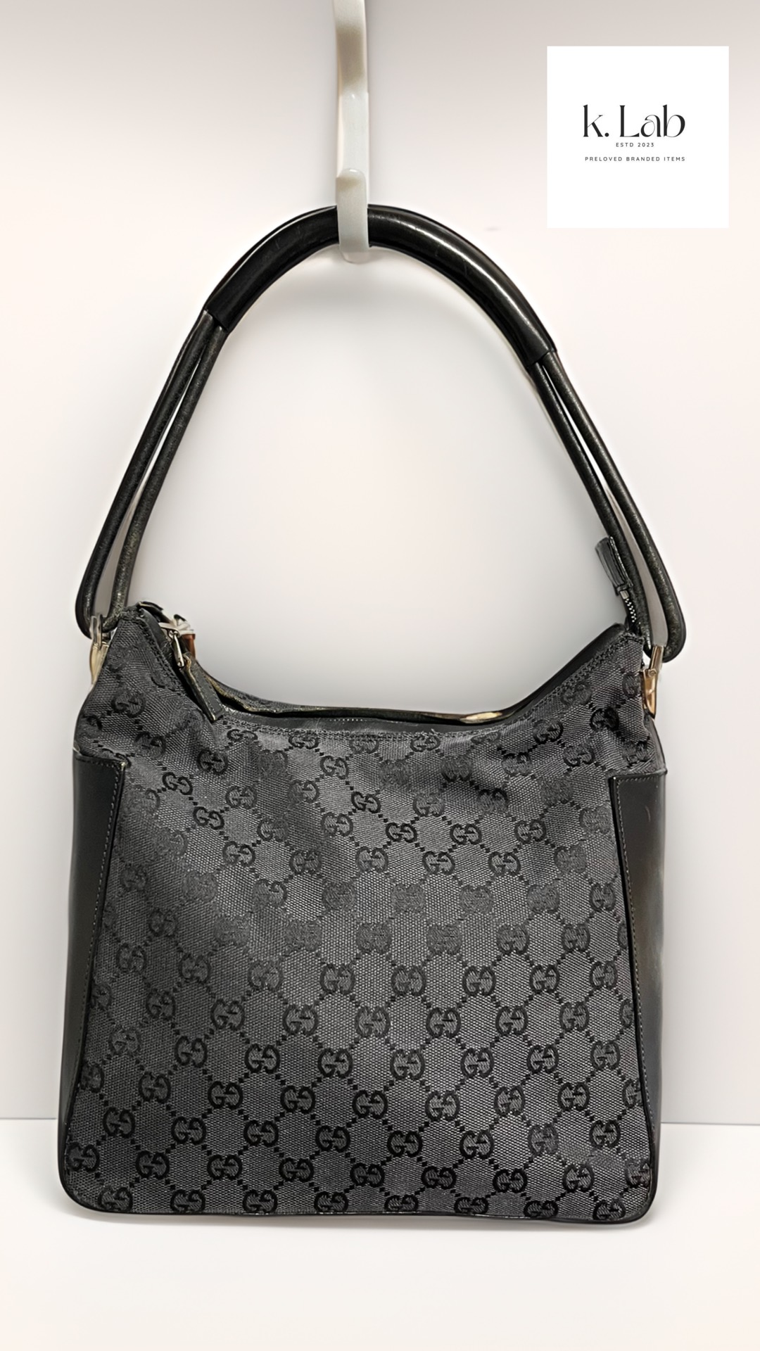 preloved Gucci Canvas Shoulder Bag thumbnail
