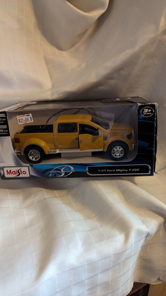 Maisto Ford F-350 Pick-up Truck Die Cast 1/31 Scale New - photo 2