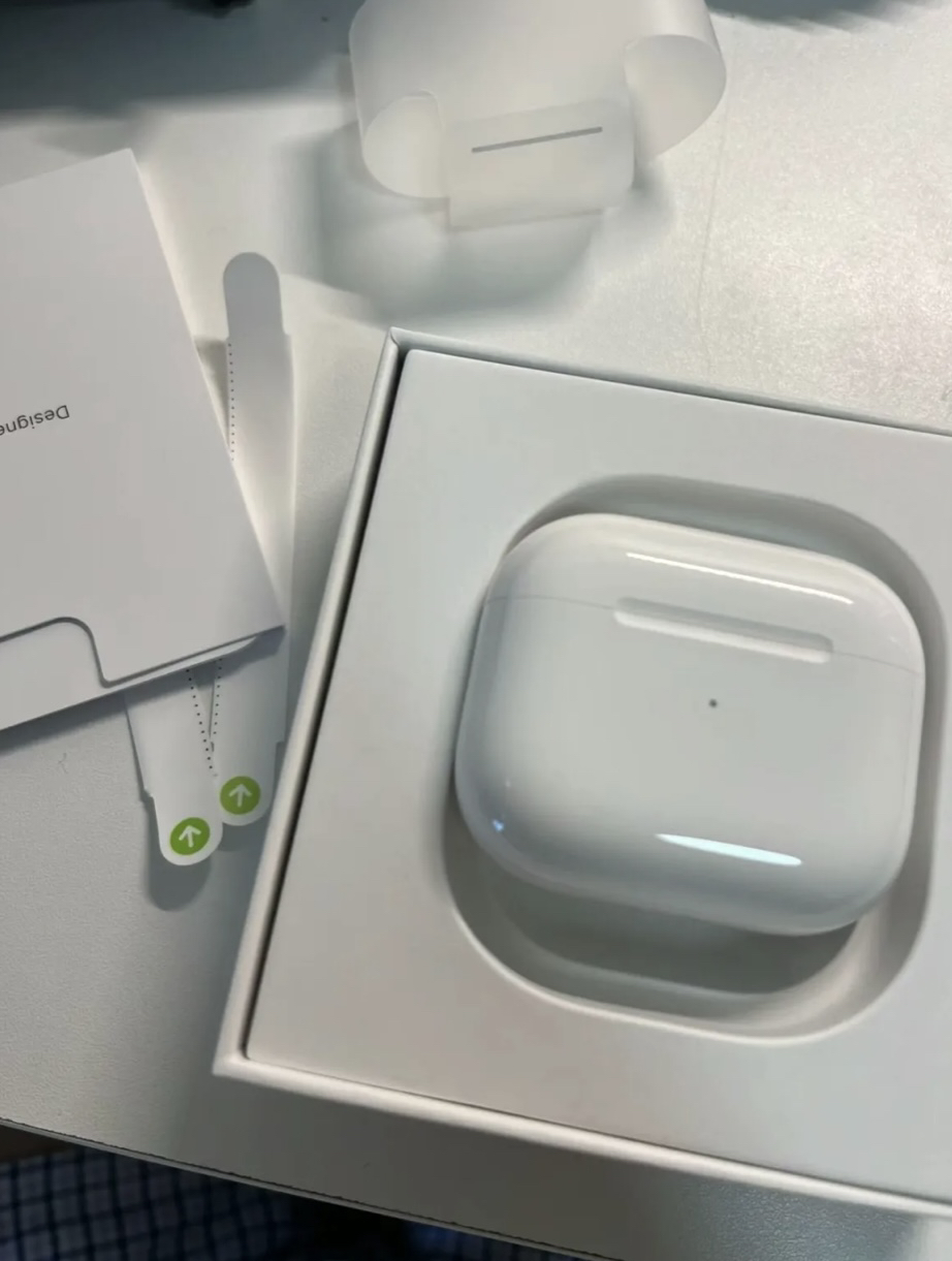 Brand New Sealed Apple AirPods 3rd - photo 2